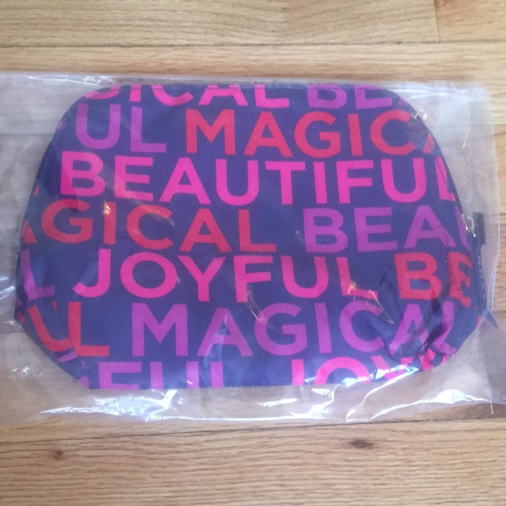 NIB! 💄 Avon 'Beautiful/Magical/Joyful' Makeup Bag